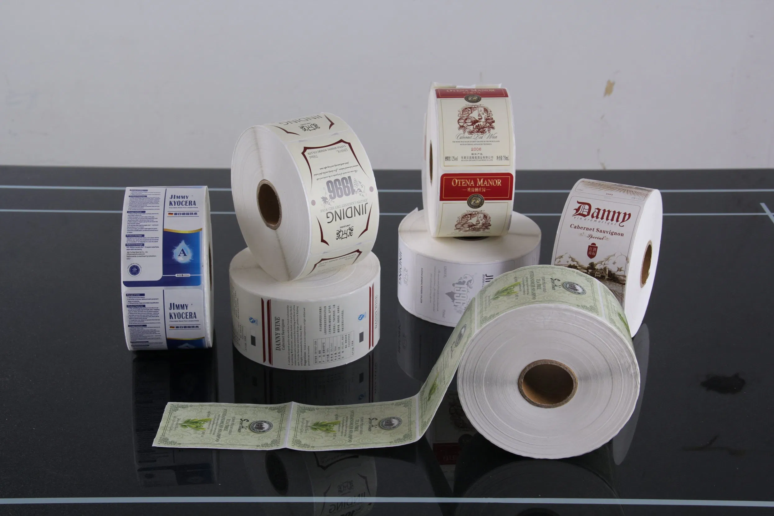 Heat-Resistant Medicine Packaging Matt Finish Adhesive Sticker Roll Label