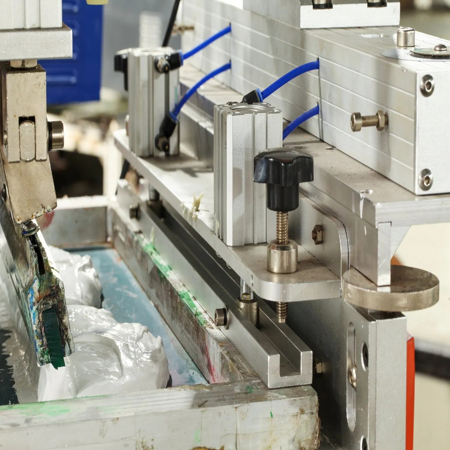 Spg Automatic Textile Silk Screen Printing Equipment for T-Shirt Garment Non-Woven Bag Shoes Face