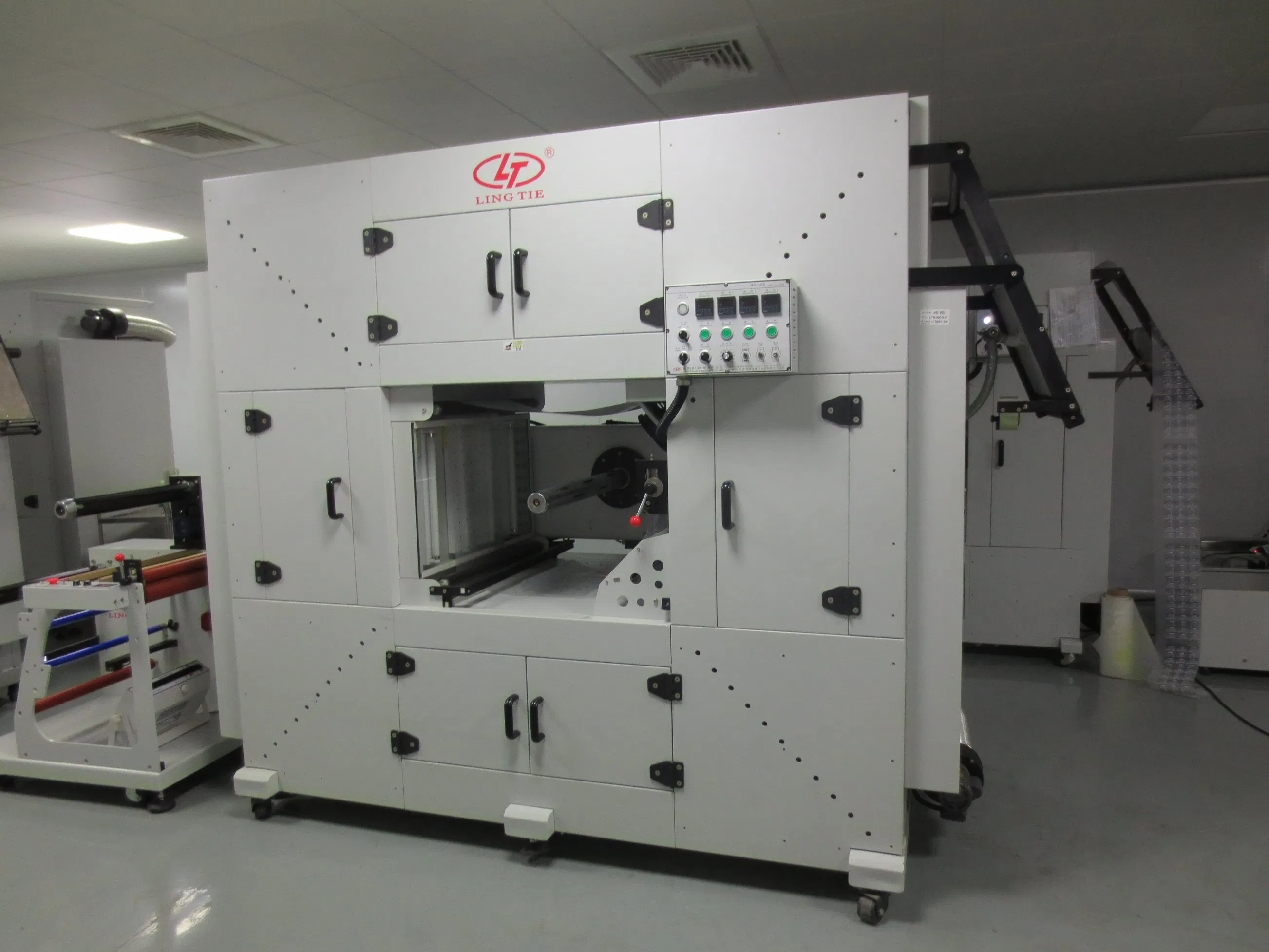 Heat Transfer Label Roll to Roll Screen Printing Equipment