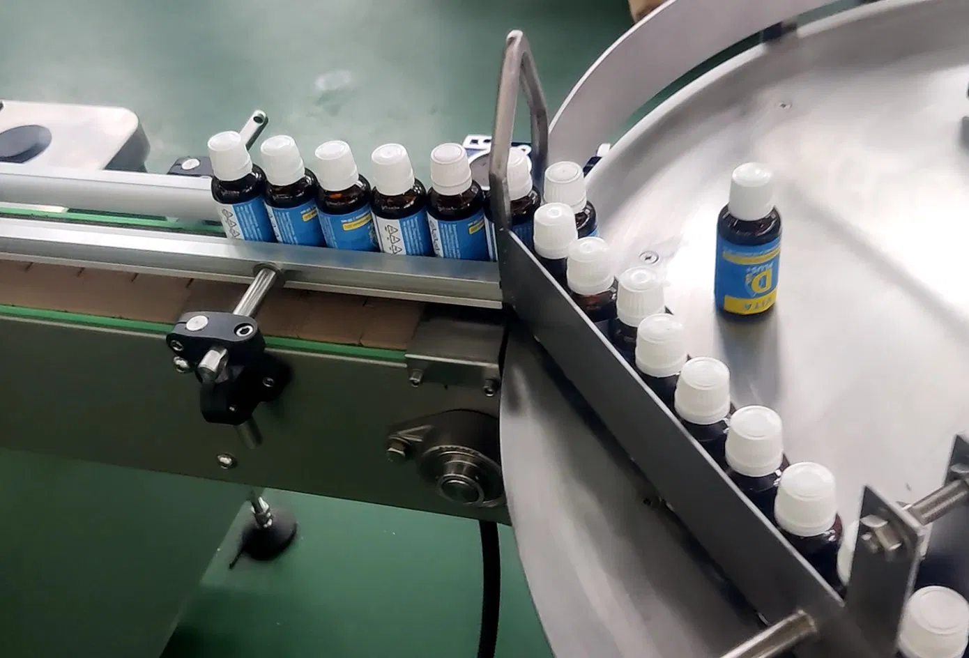 Space Saving Small Business Syrup Essential Oil Filling Capping Unit Label Application Ink Jet Printing Machine