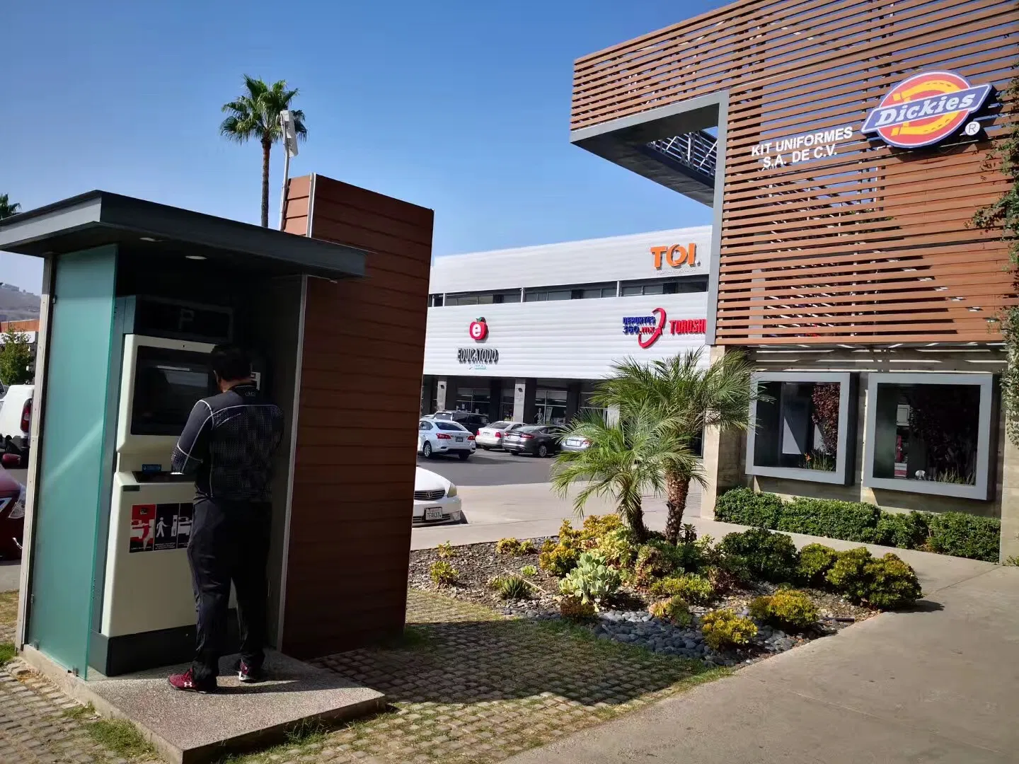 Smart Parking System with Customizable Auto Pay Features