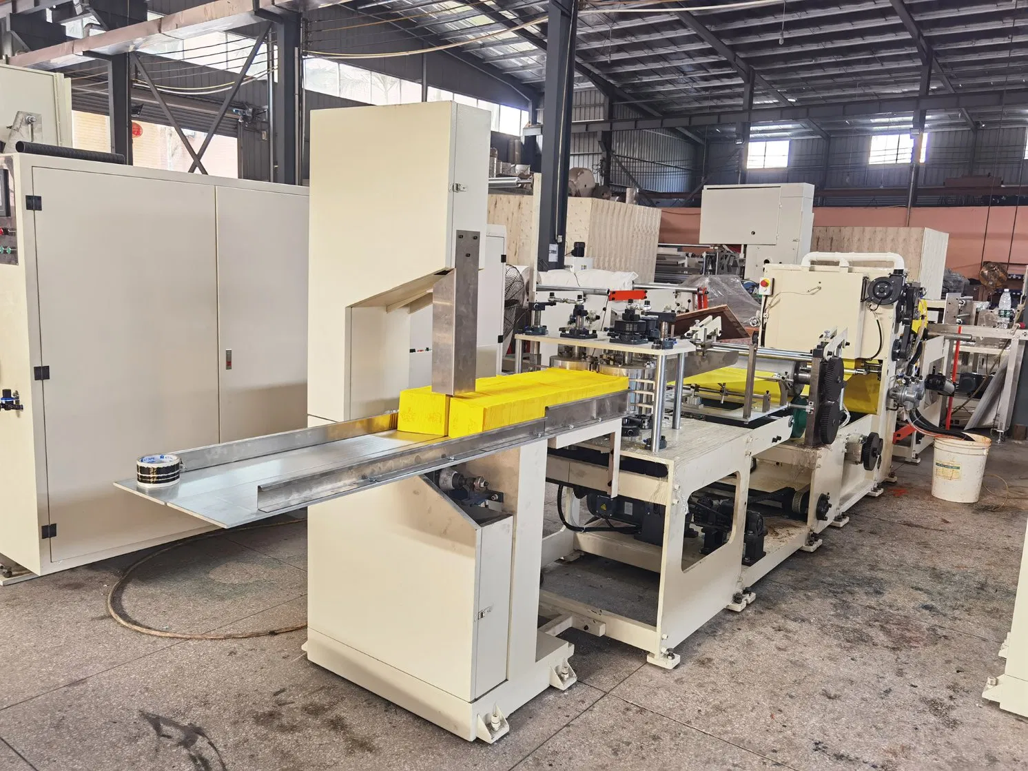 Small Business Ideas Color Printing Dental Bib Paper Making Machine