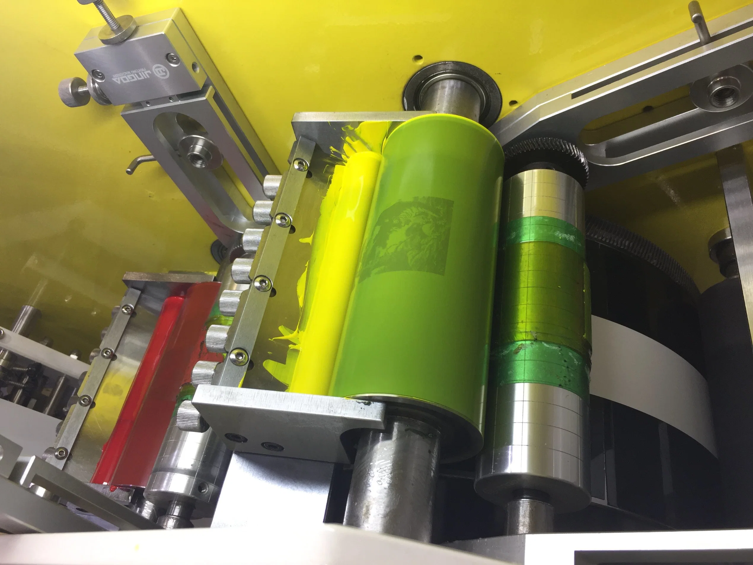 Jingda Brand 6 Colors Garment Polyester Satin Ribbon Flexo Cloth Fabric Label Printing Machine for Nylon Taffeta, Cotton Tape and Clothing Care Labels (JR-1542)