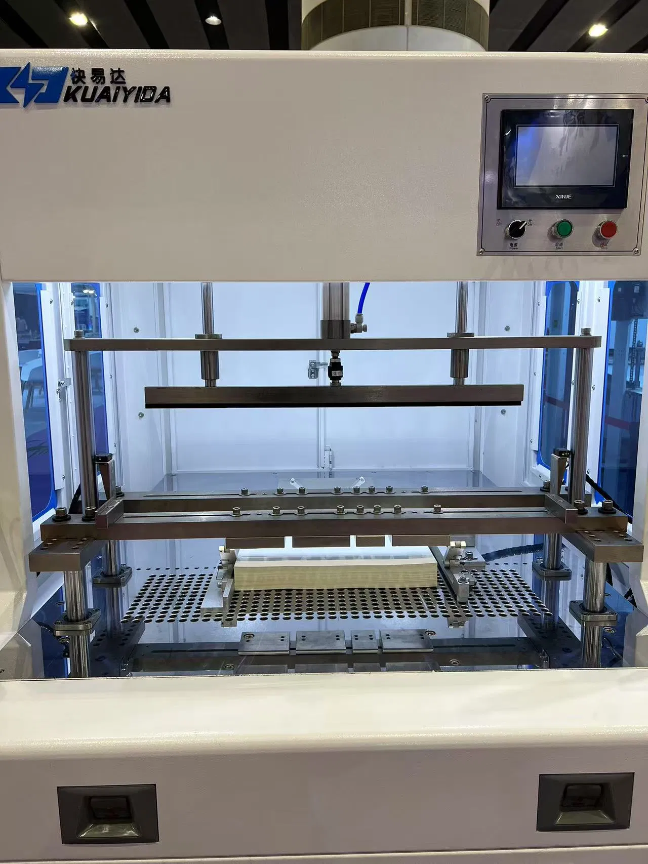 Luxury Fashion Paper Hang Tag, Garment Accessories Apparel Label Hang Tag Custom Hair Extension Hangtag Blanking and Stripping Machine with Printing Logo