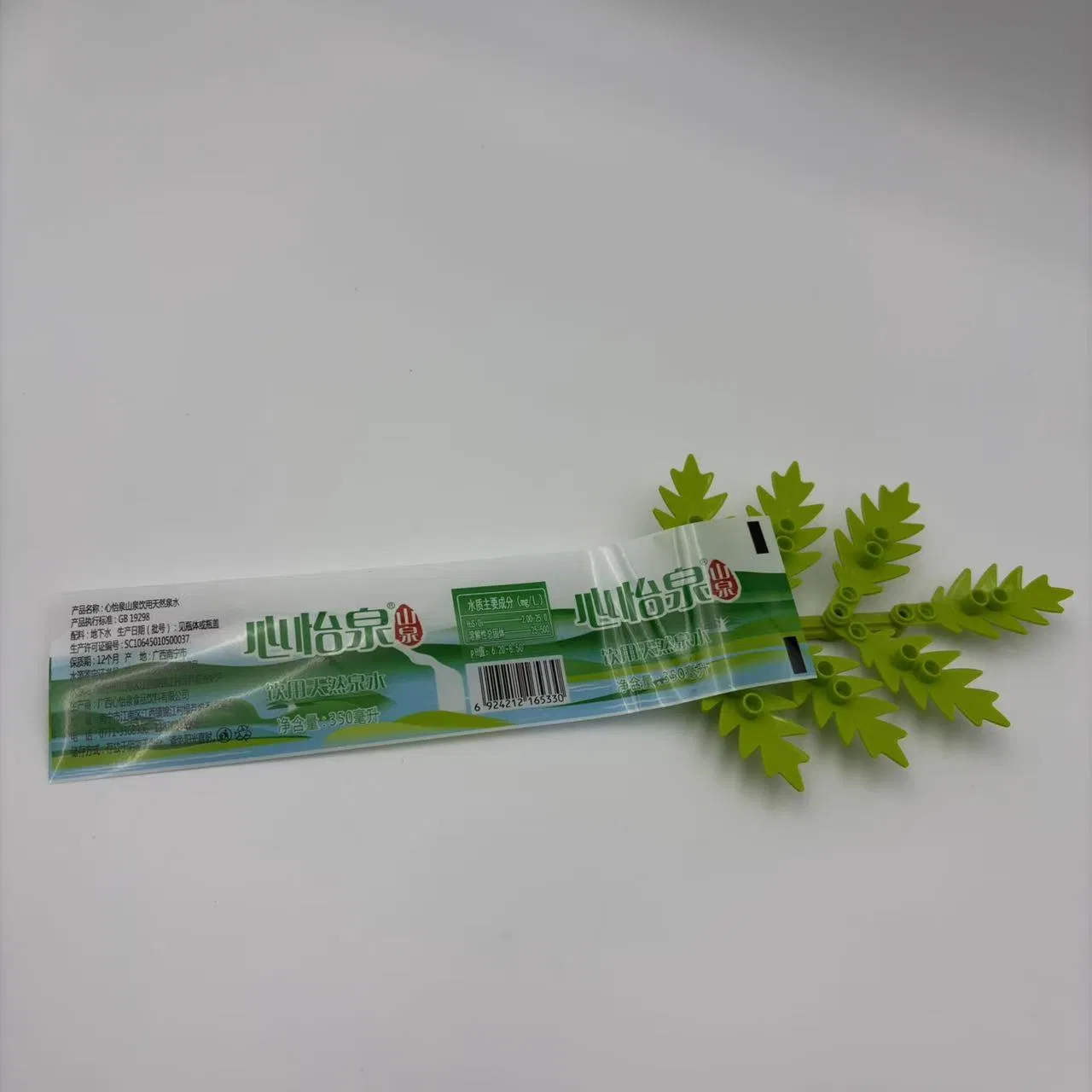 BOPP Hot Melt Labels for Drink Bottles Customizable Logo Waterproof and Durable