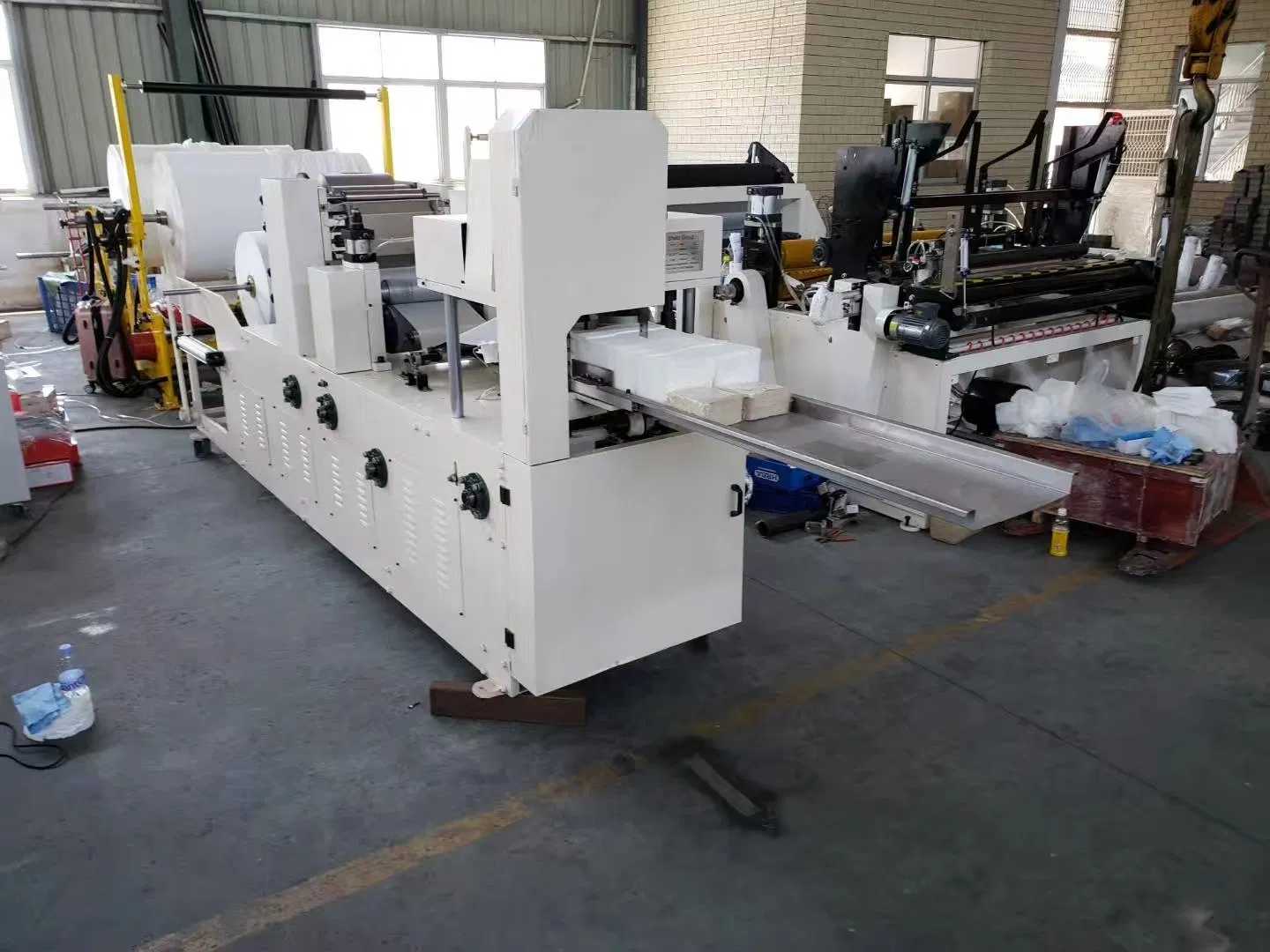 Automatic Color Printing Table Napkin Tissue Paper Making Machine for Small Business