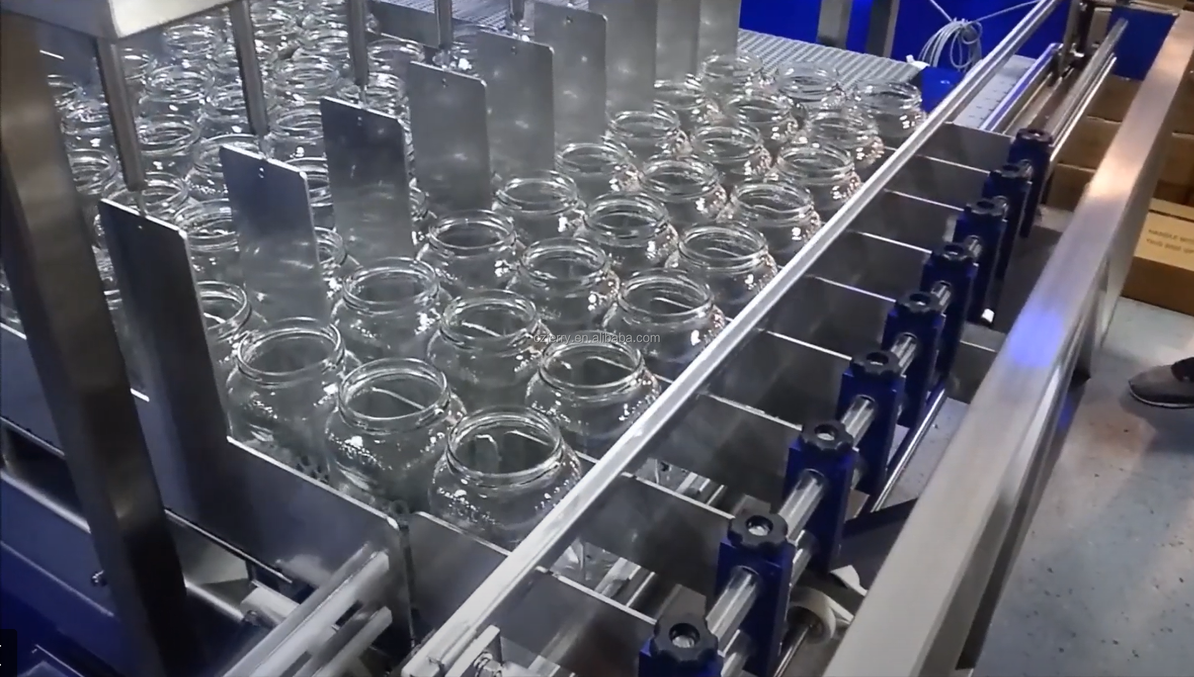 JILC-1200 Indexing Loading Conveyor Automatic Round or Square Bottle Keg Unscrambling Feeding Table Machine