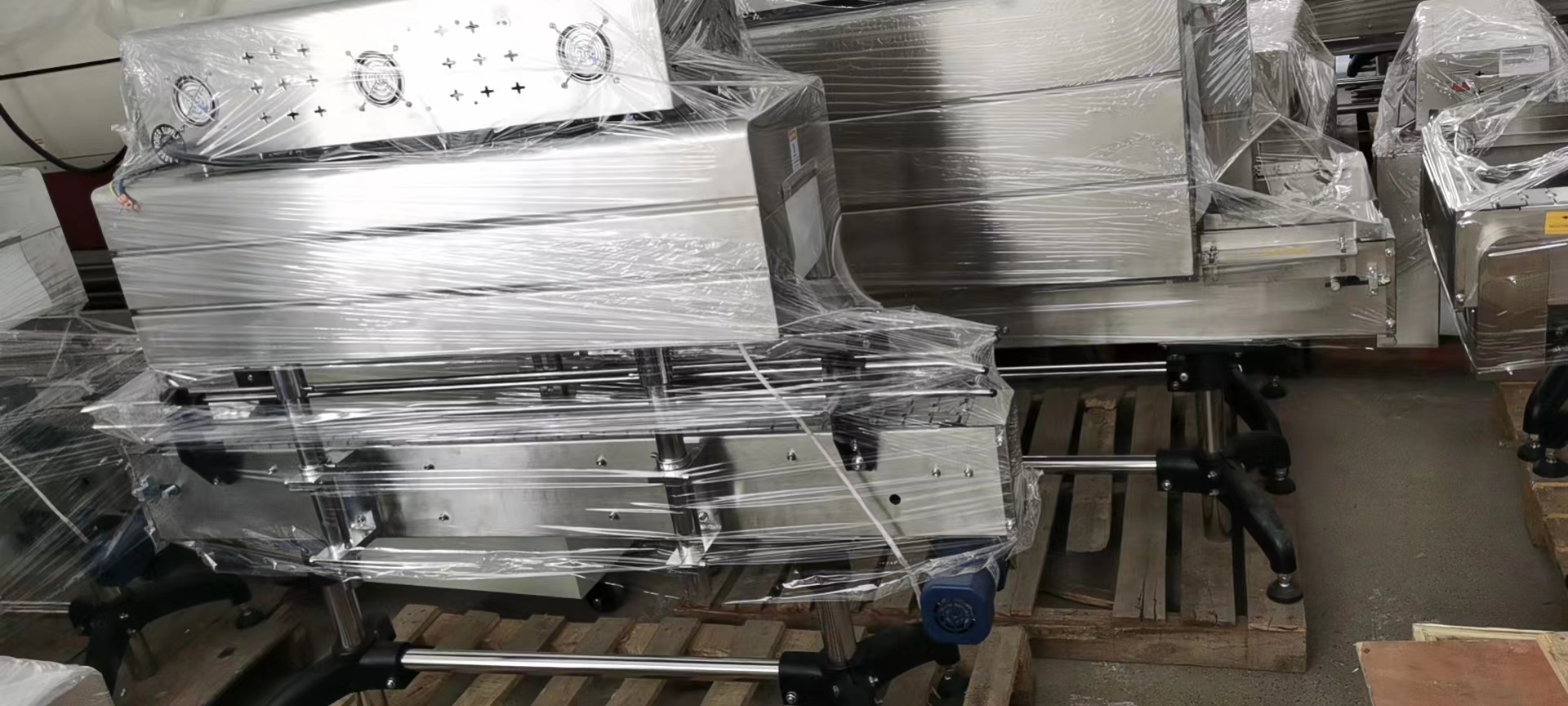 High Quality Shrink Labeling Machine Beverage/water/juice Bottle Labeling Machine Heat Tunnel Shrink Machine for Bottles