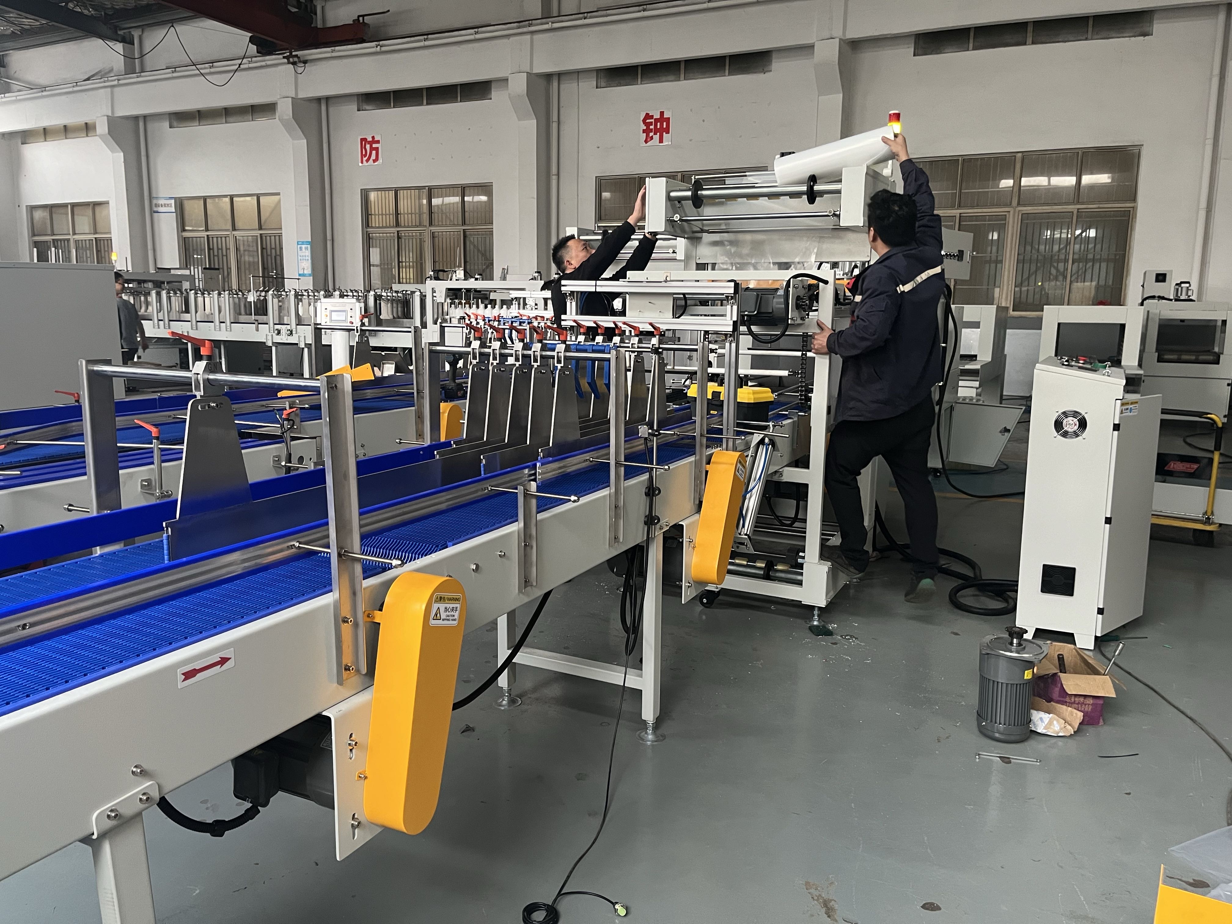 Automatic Shrink Tunnel for Mineral Bottle Heat Cutter Cans Shrinking Wrapper Machine Packaging Machine