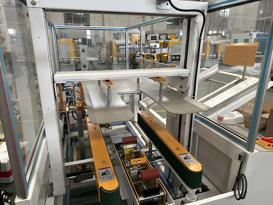 Labor-Saving Automatic Case Erecting Machine Efficient Carton Erector for Packaging Line