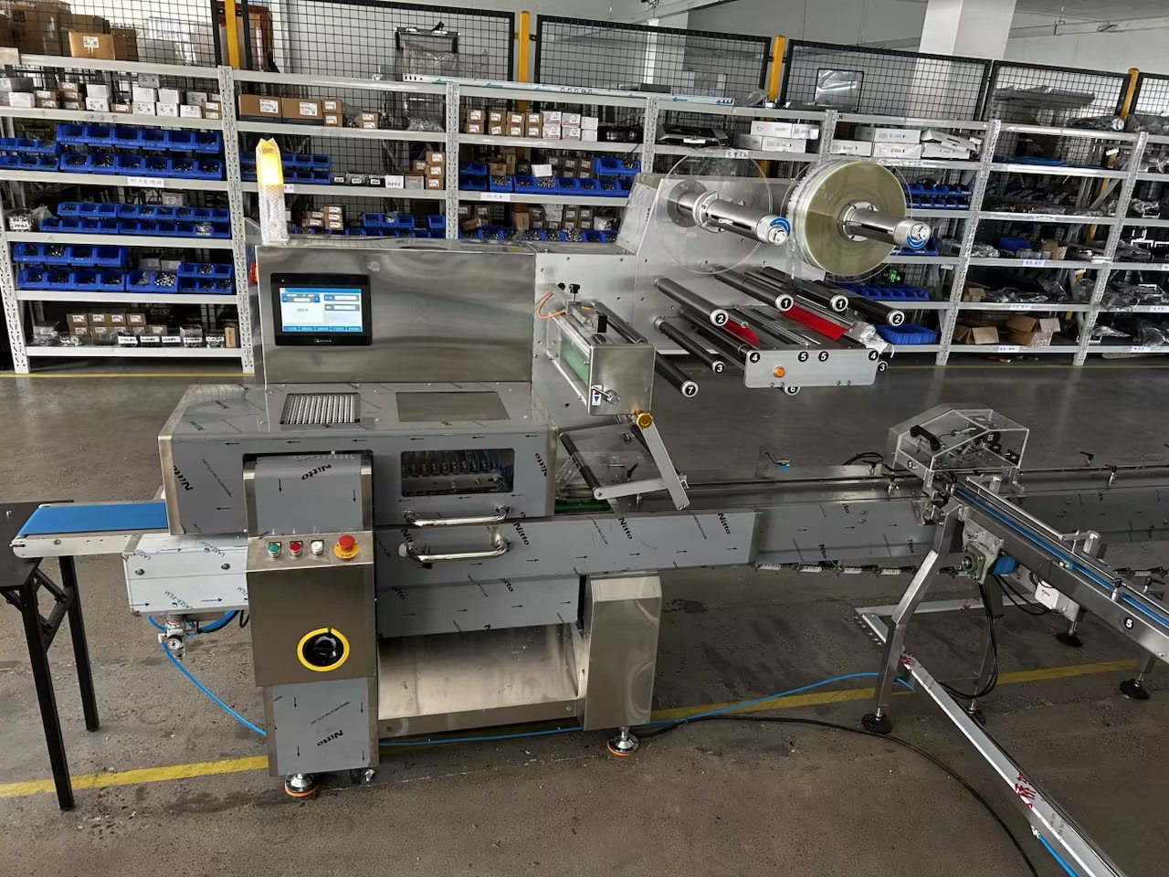 RHZRL430 Automatic Horizontal Pillow Packing Machine Flow Wrap Packaging for Food Soap Bread Candy Chocolate CE Certified