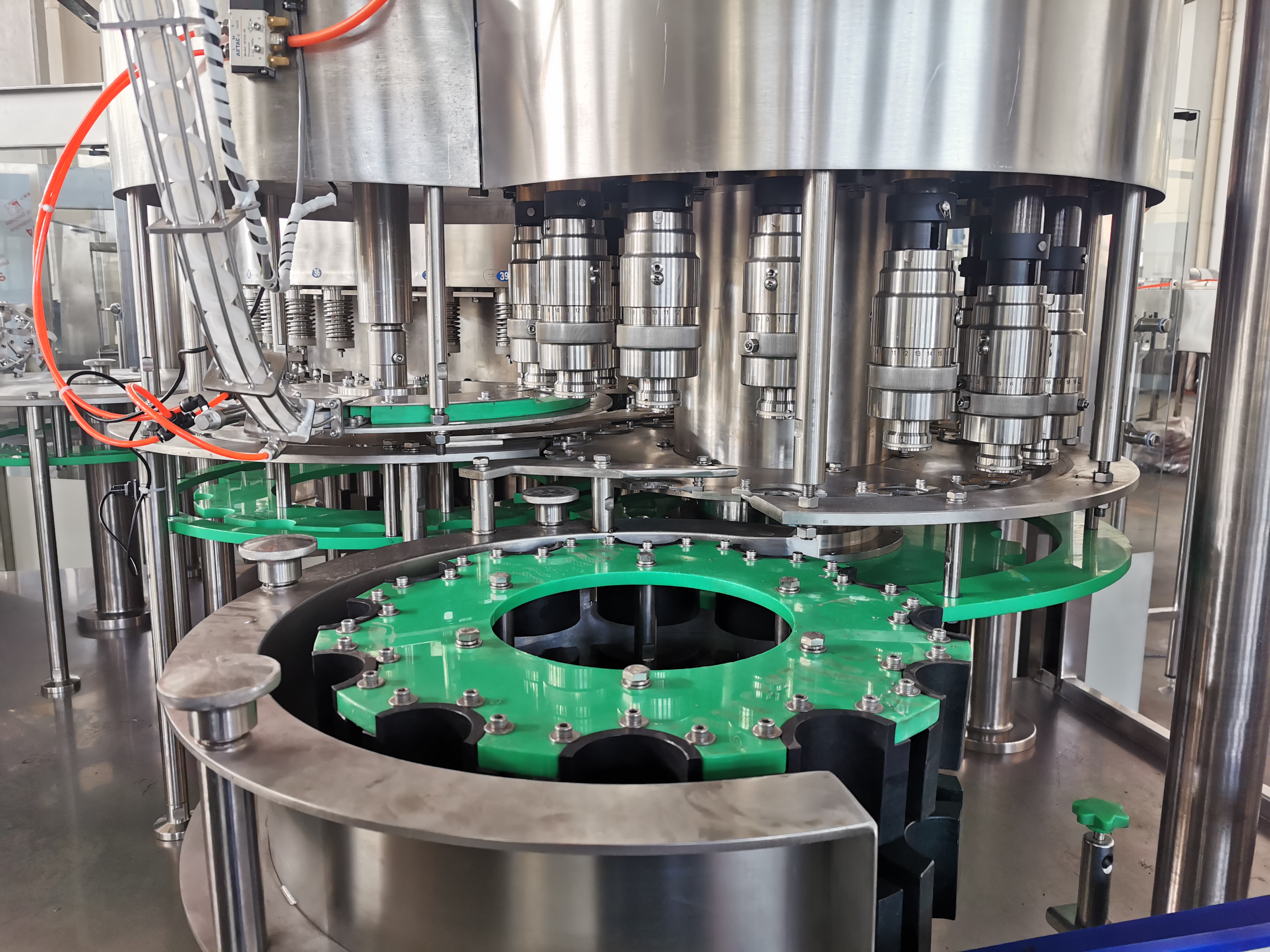 30 Bpm Automatic Electric Digital Energy Saving High Productivity Plastic Bottles Pure Water Beverage Filling Machine Piston PLC
