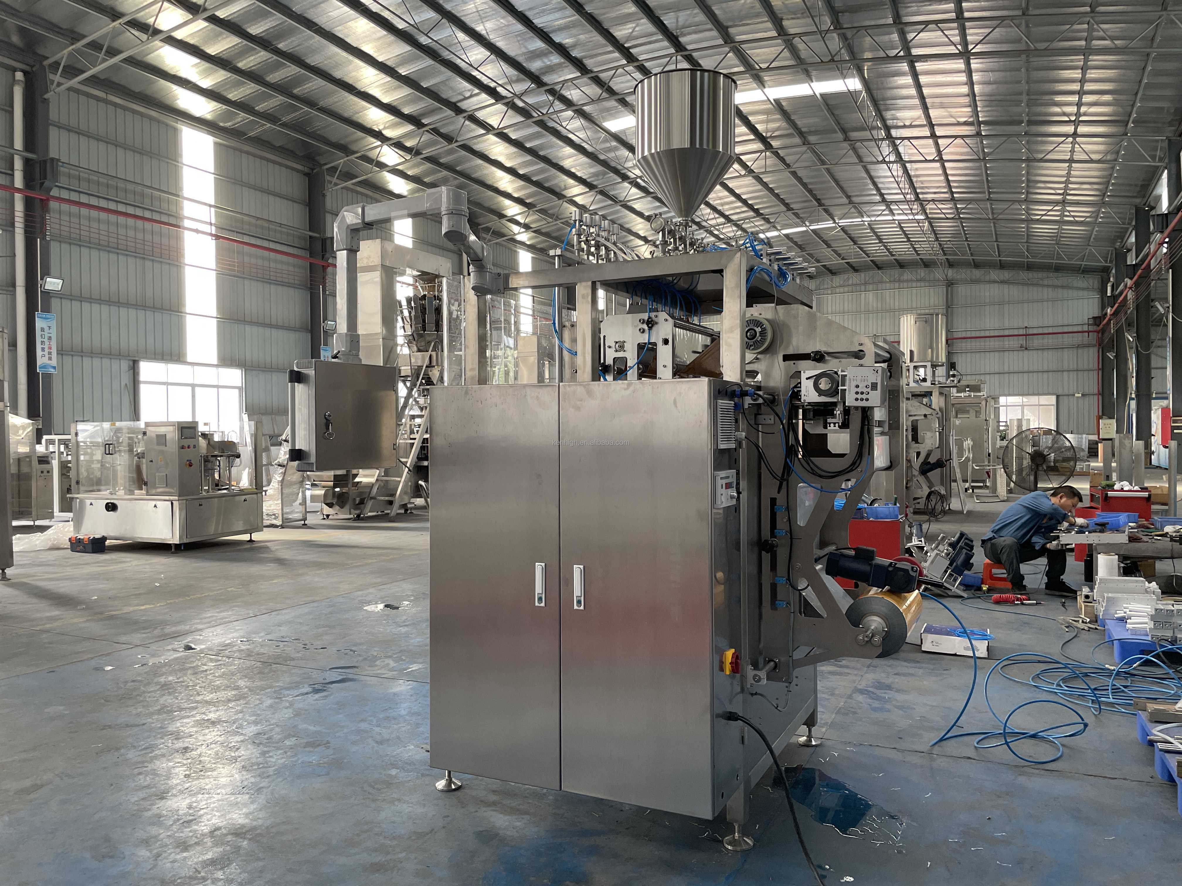 China Factory Automatic Vertical Form Fill Seal Lemon Juice Edible Oil Liquid Ketchup Pouch Packing Machine