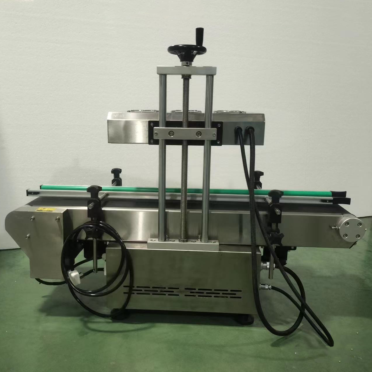 ZP-100 Electric Countertop Automatic Aluminum Foil Induction Sealing Machine for Beverage Cartons Wood Conveyor (20-160mm)