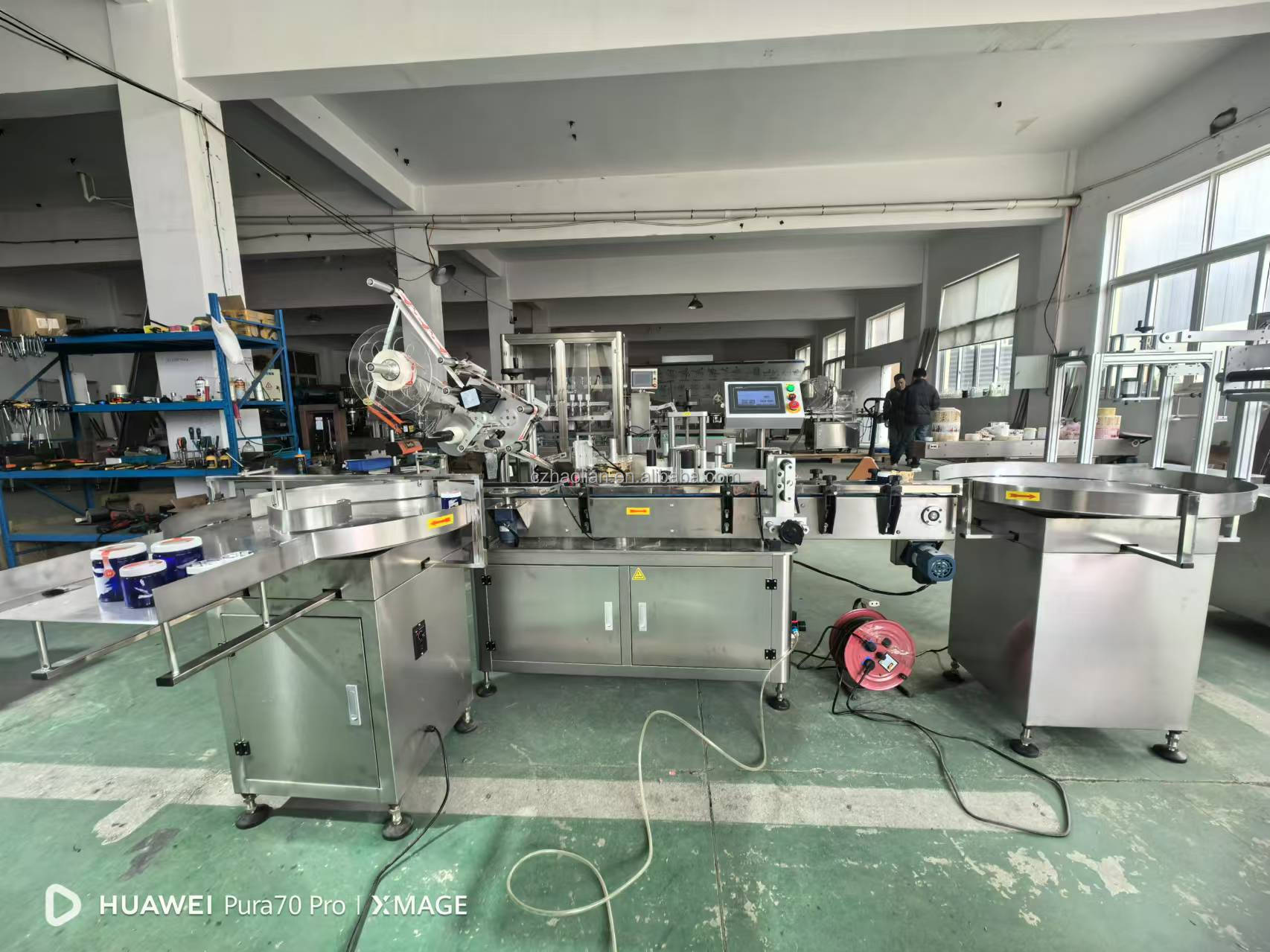 HL-ZP Automatic Plastic Glass Pet Bottle Round Rotary Unscrambler Bottle Sorting Turntable Feeding Table for Packaging Line