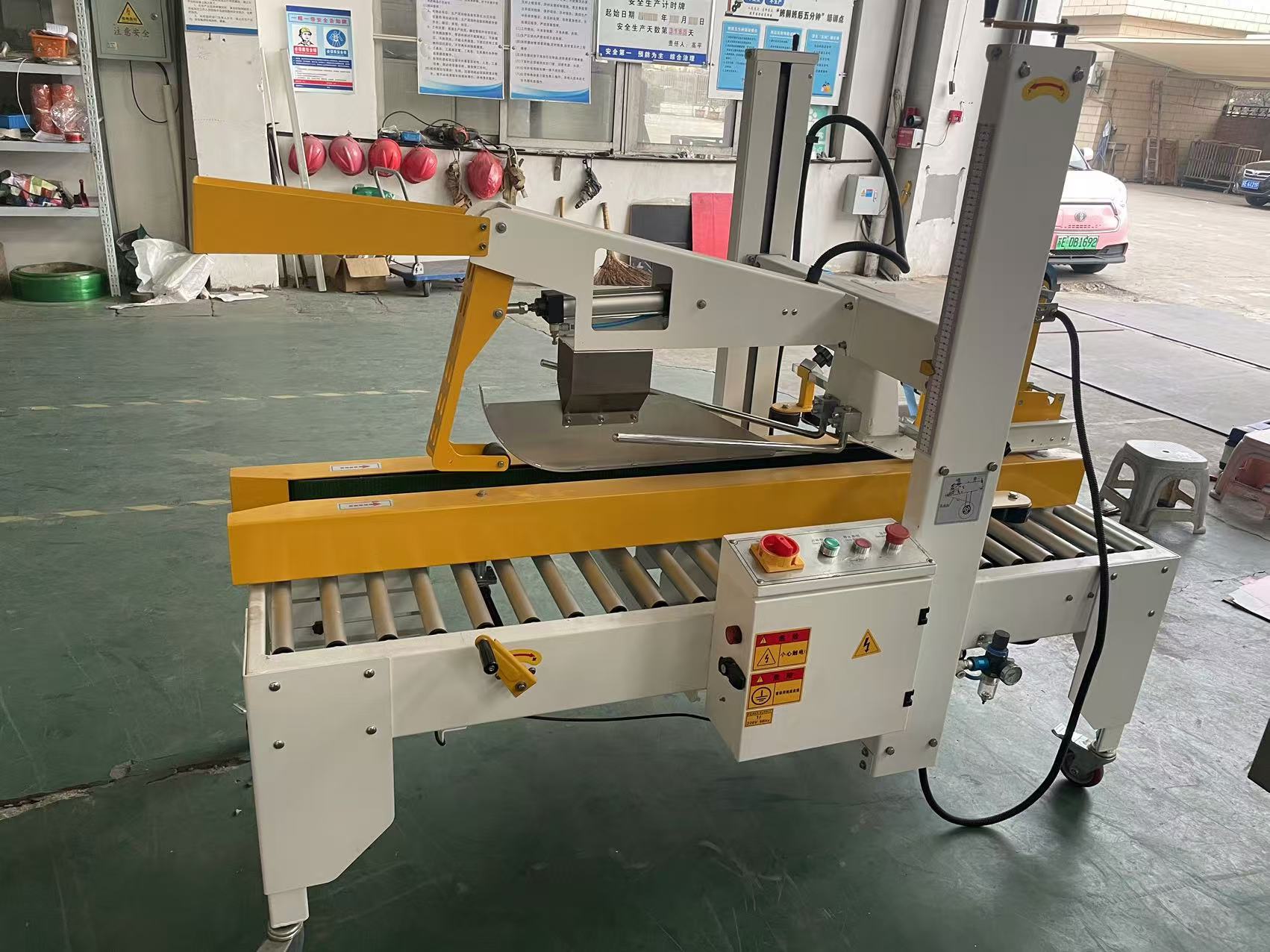 Automatic Electric Induction Sealing Machine for Cartons Beverage &amp; Apparel Packaging