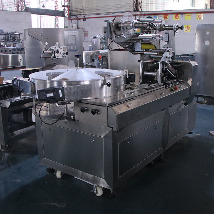 High Speed Soft Cotton Jelly Hard Candy Packing Lollipop Chocolate Peanuts Ball Horizontal Packaging Flow Wrapping Machines