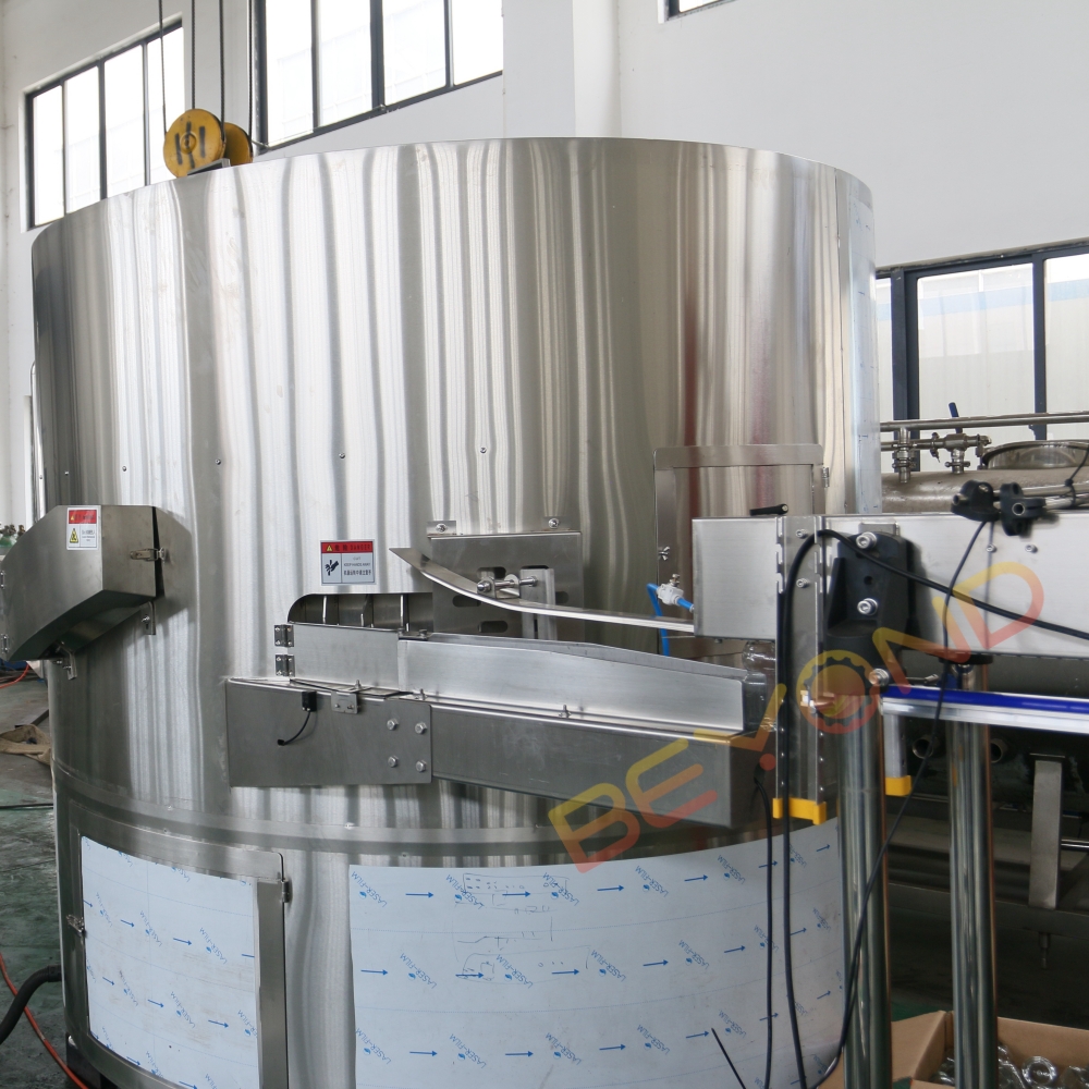 Automatic Bottle Unscrambler Machine for Efficient Plastic Bottle Sorting and Feeding