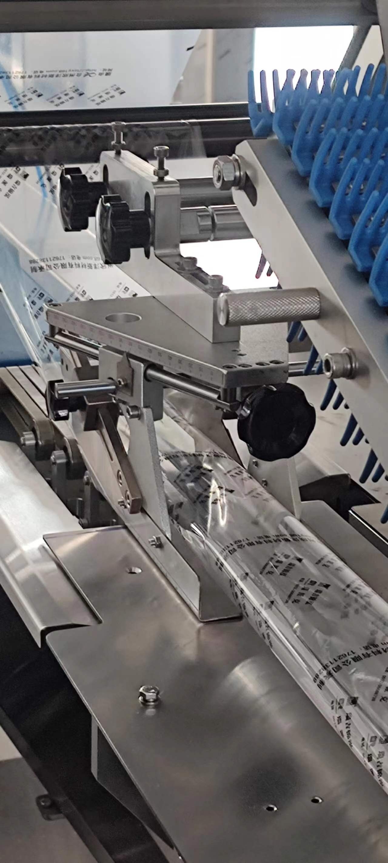 Automatic 5-Servo Horizontal Flowpack Packaging Machine 5-pack 10-pack Consecutive Plastic Film Foil Bag Wrapping Food