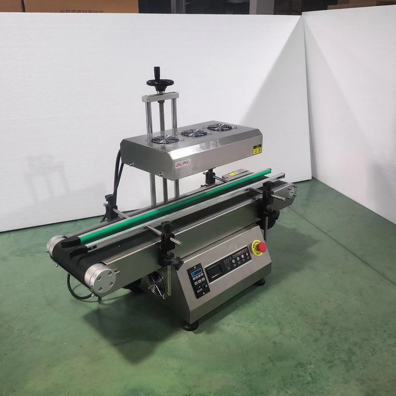 ZP-100 Electric Countertop Automatic Aluminum Foil Induction Sealing Machine for Beverage Cartons Wood Conveyor (20-160mm)