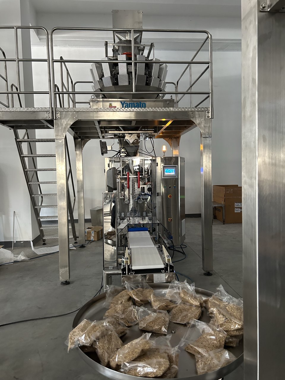 RL520K High Speed Automatic Vertical Form Fill Seal Packing Machine for Granule Powder Food with Multi-Head Weigher