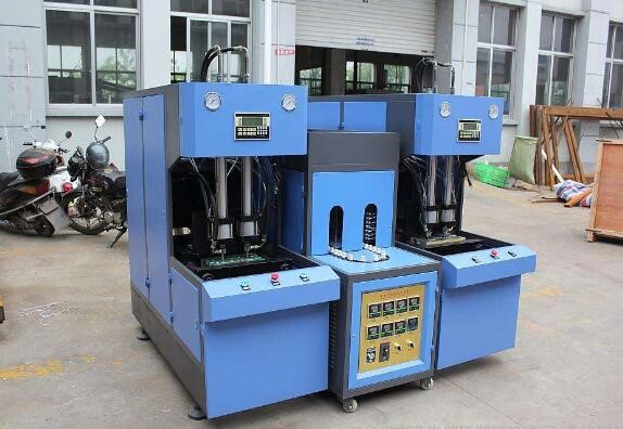 Semi-auto blow molding machine