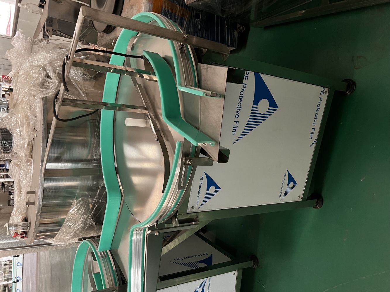 Glass Bottle Unscrambler Machine Gentle Handling To Prevent Breakage And Chips