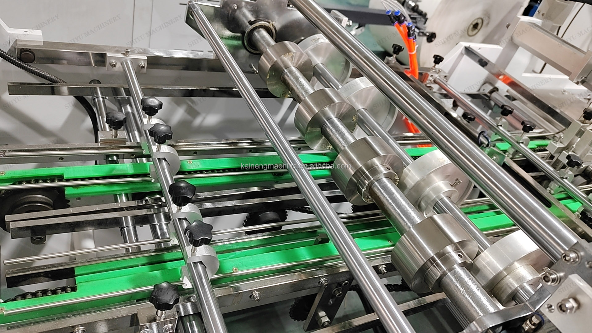 Automatic Electric Motor-Driven Cartoon Box Erecting Folding Closing and Taping Machine for Food &amp; Beverage Packaging