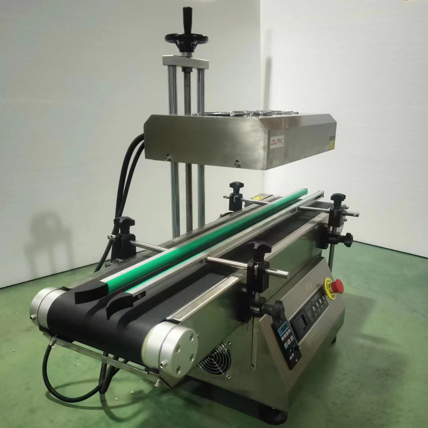 ZP-100 Electric Countertop Automatic Aluminum Foil Induction Sealing Machine for Beverage Cartons Wood Conveyor (20-160mm)