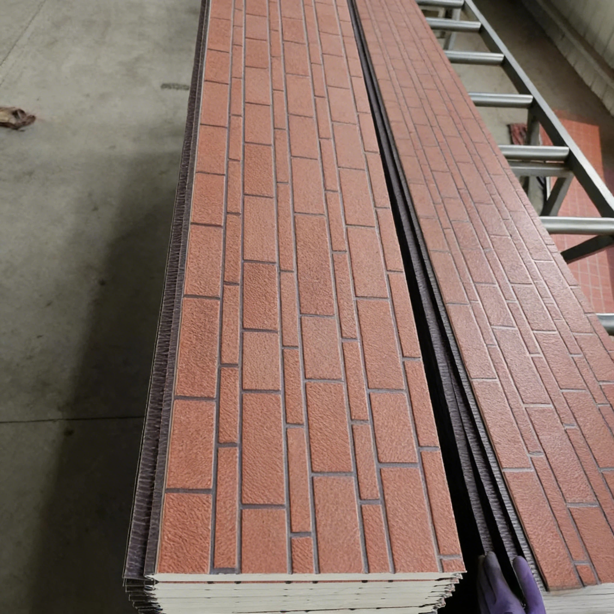 Factory Price Heat Insulated Wall Roof Pu Polyurethane 16m Prefabricated House Container Warehouse Sandwich Panel