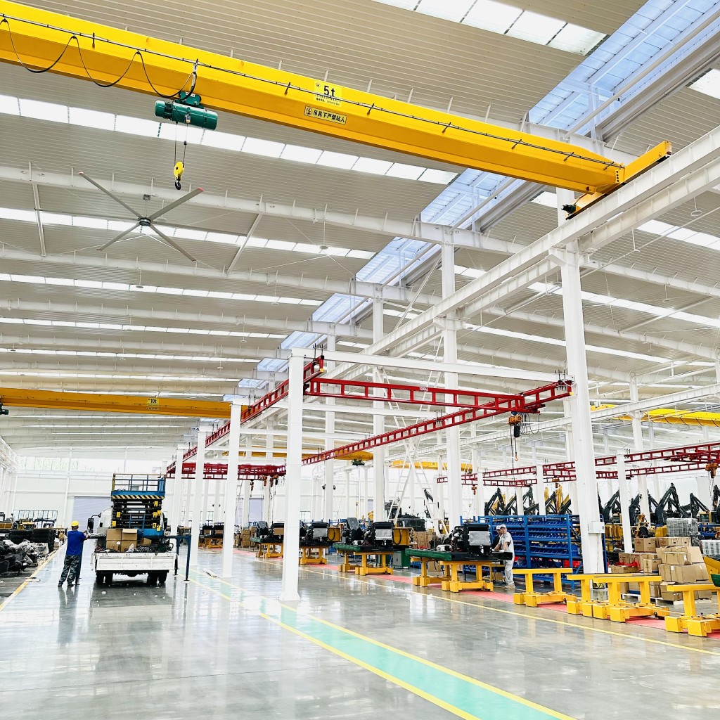 Custom Steel Structure Building for Logistics and Distribution Centers