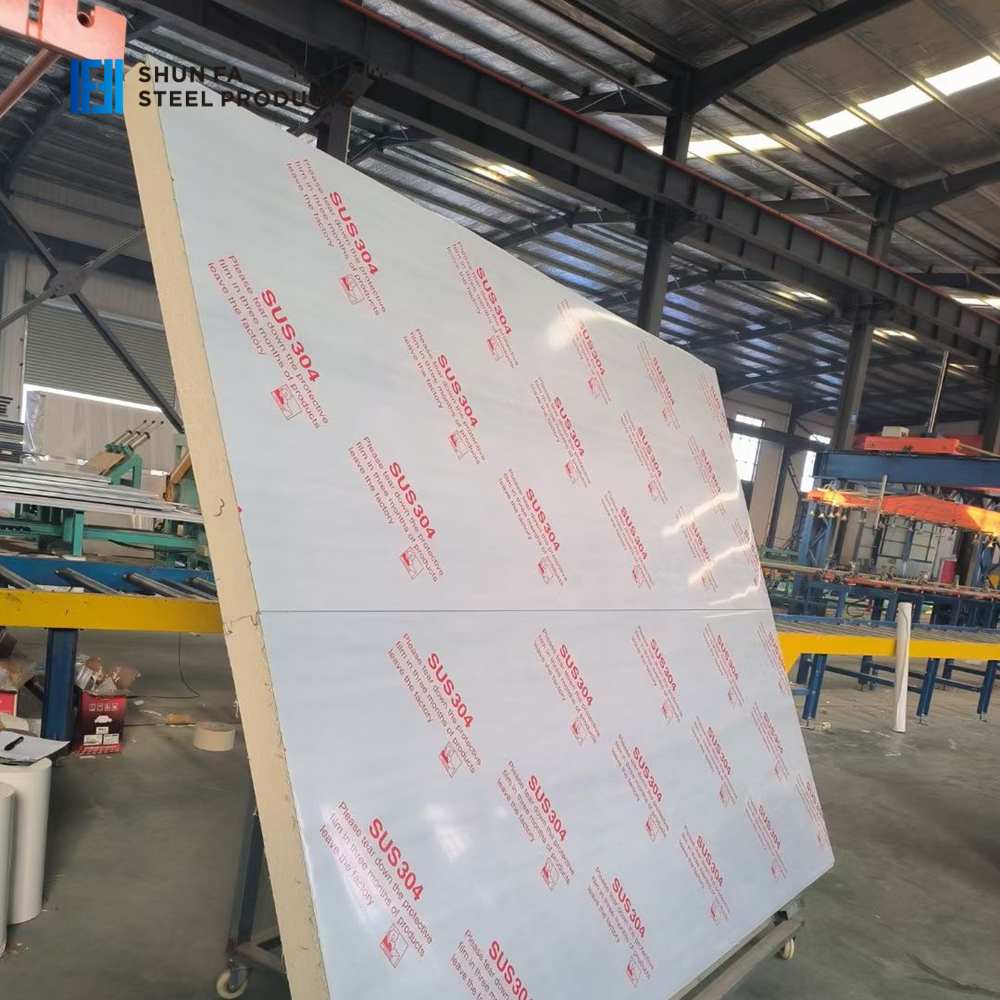 Roof Rock Wool Fireproof Interior and Exterior Wall Sandwich Panel Easy to Install Insulated Factory Warehouse Container Houses