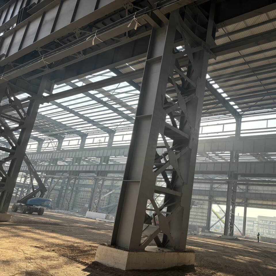Prefabricated Steel Structure Warehouse - Industrial Custom Metal Storage Building