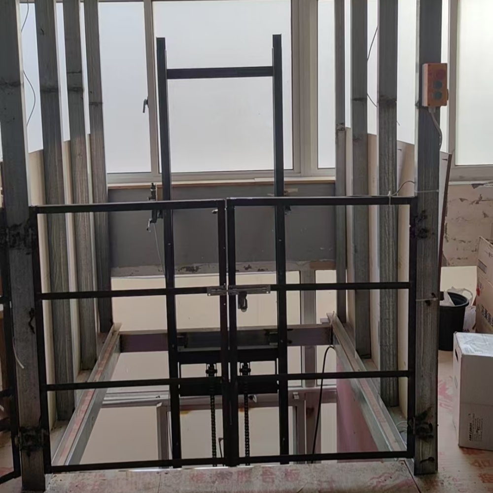 Electric Warehouse Elevator Steel Carton Cargo Construction Building Material Energy Mining Food Beverage Shops 1000kg Capacity