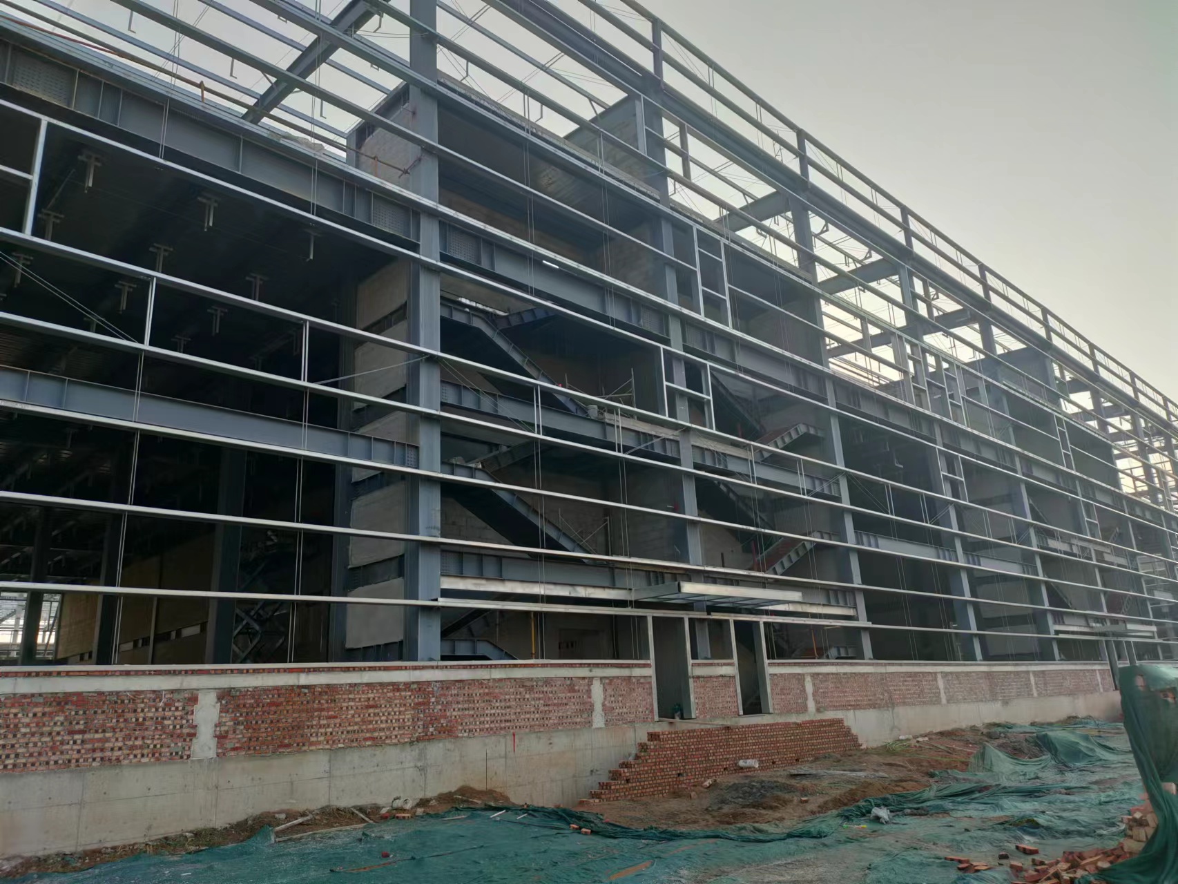 Logistics Steel Structure Warehouse - Prefabricated Design, High Strength &amp; Energy Saving, Turnkey Construction