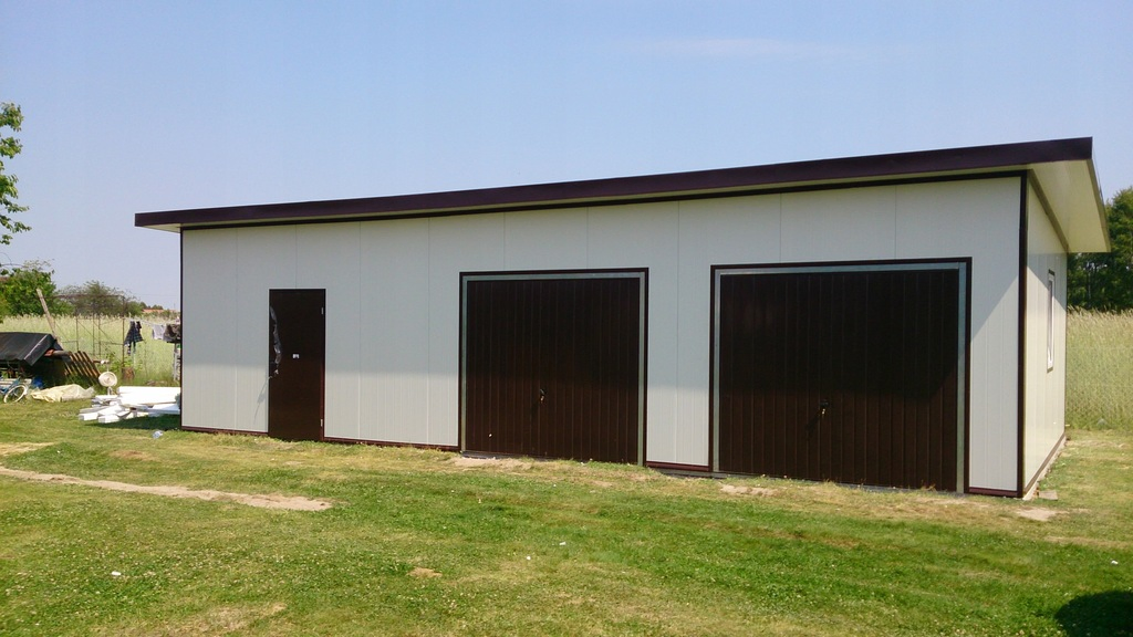 Modern Design Commercial Office Building Prefabricated Warehouse Steel Structure Frame with Sandwich Panel for Carport/Garage Use