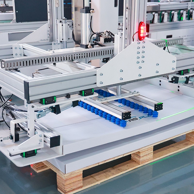 480-600 Box/h Carton Palletizing Machine 28kw Full Function Packaging Equipment 4-6 Layers Stacking Long Service Life Low Noise
