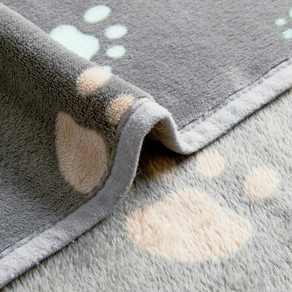 Washable Microplush Fleece Dog Blanket Throw Cozy Warm Soft Pet Blanket