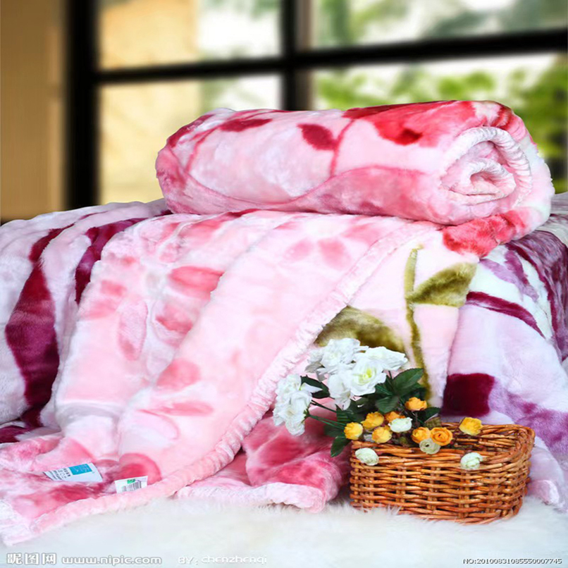 Warm Thickened Fluffy Premium Dog Blankets Pet Coral Velvet Flannel Fleece Puppy Bed Mat Pad Blanket with Cute Paw Prints