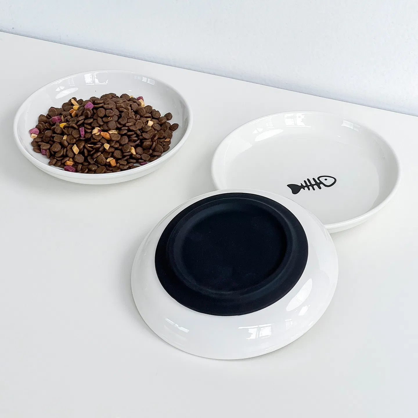 Unique Ceramic Cat Paw Feeders and Silicone Anti-Slip Pet Supplies