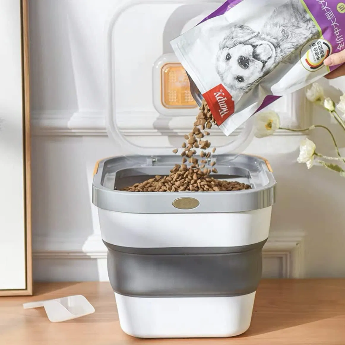 Folding Plastic Pet Grain Collector Household Pet Food Storage