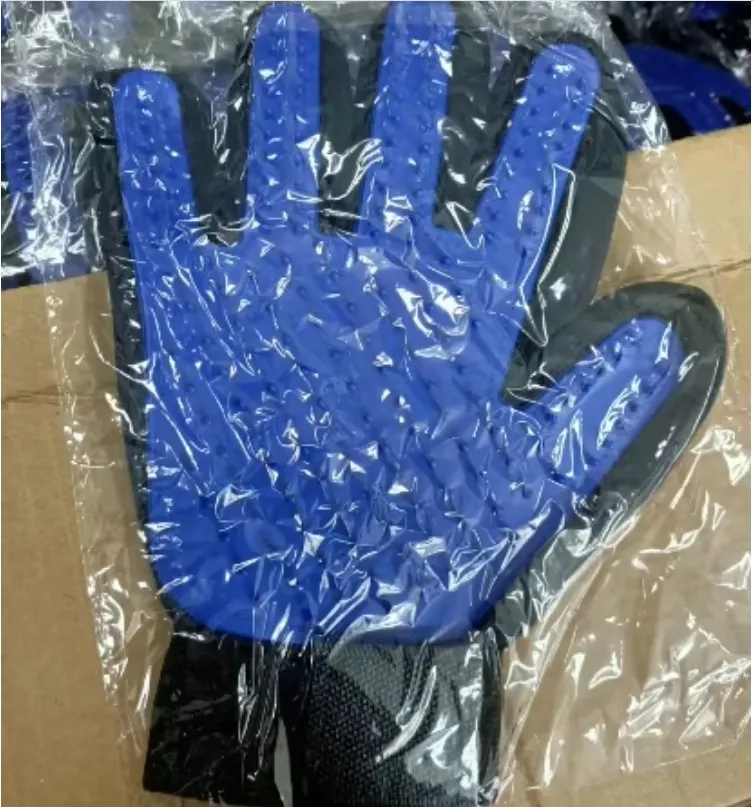 Pet Grooming Glove 4