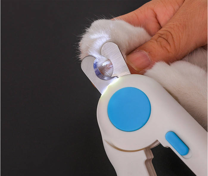 Wholesale Cat and Dognail Trimmer Pet Nail Clipper with LED Liqht