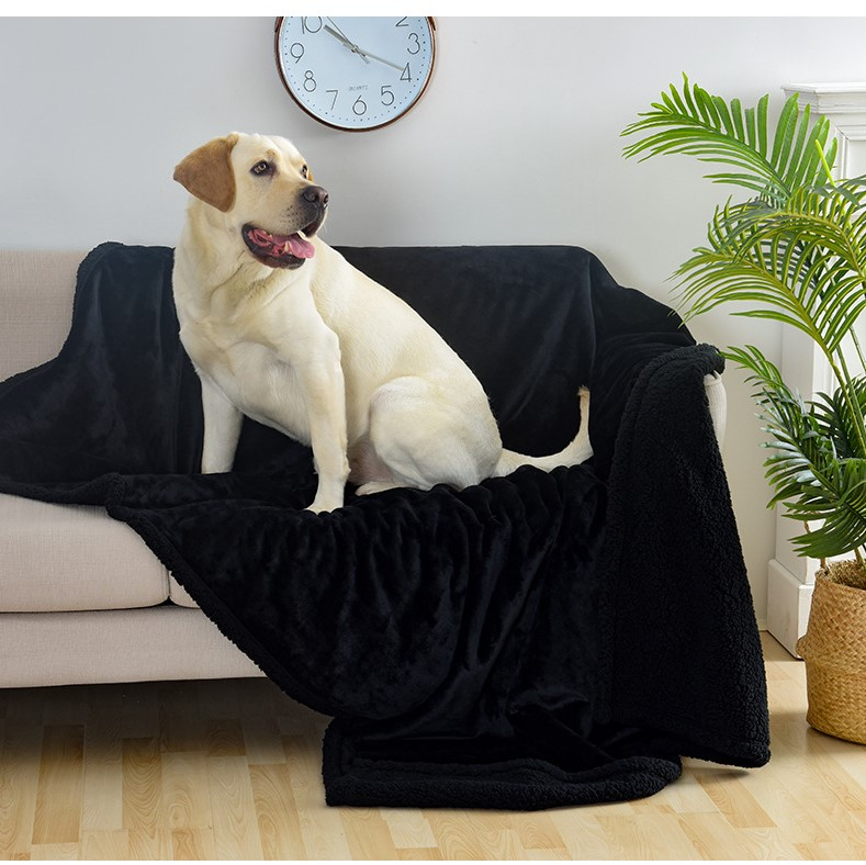 OEM Custom Manufacture Waterproof Warm Flannel Sherpa High Quality Foldable Outdoor Dog Cat Pet Product Blanket