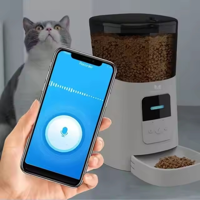Smart WiFi Pet Feeder with Automatic Microchip Control for Dogs and Cats