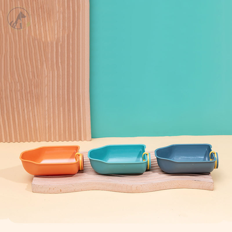 Leak Proof Portable Puppy Pet Water Dispenser for Pets Outdoor Dog Cats Water Feeder