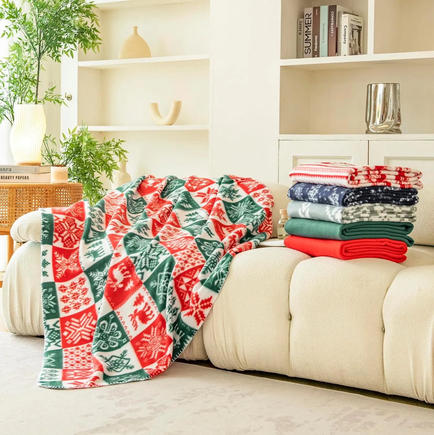 Fleece Throw Blankets Bulk Fleece Blankets for Christmas Wholesale Lightweight Warm Soft for Pet Bed