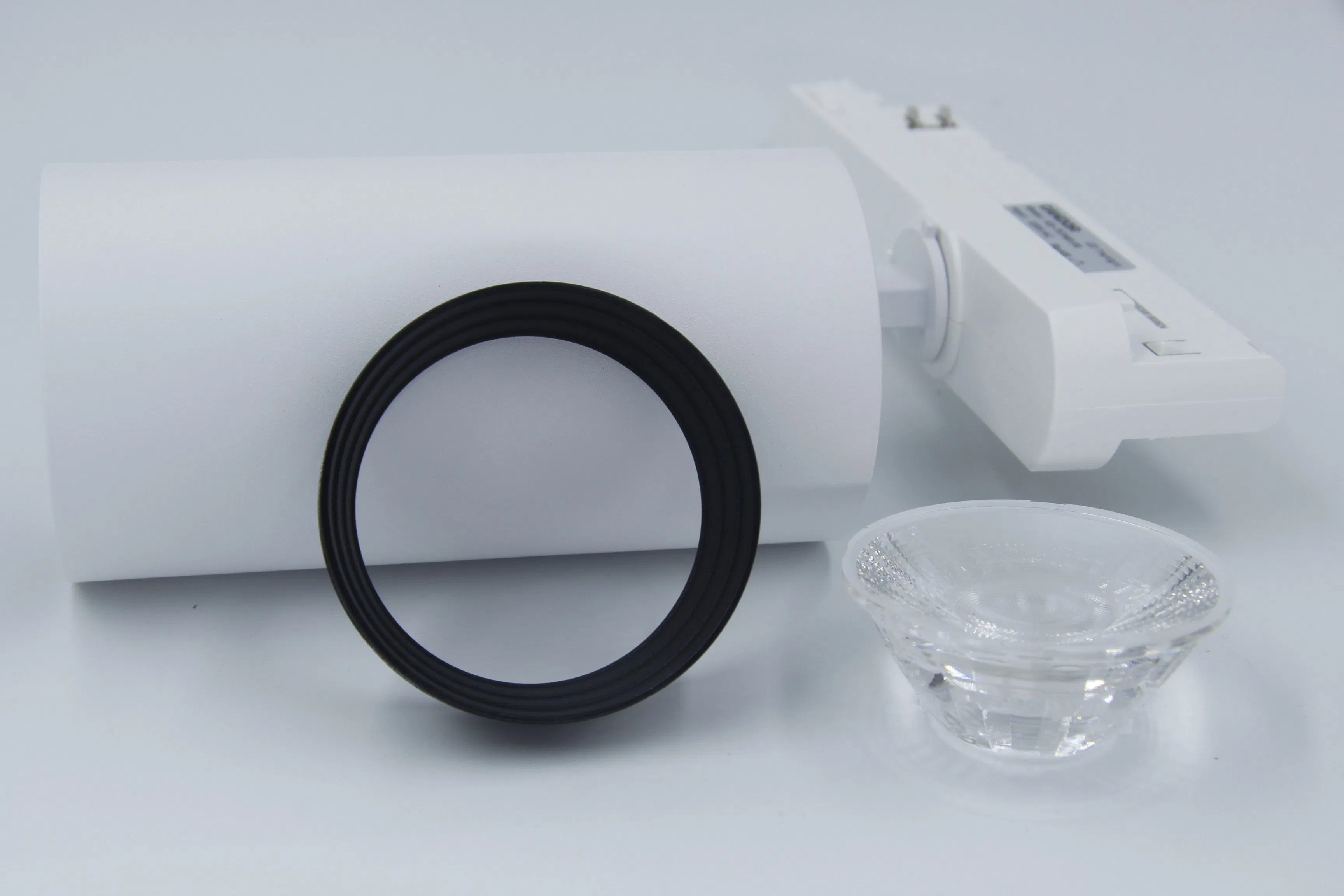 Indoor Energy-Efficient Track Light 15W Commercial Track Spotlight Indoor LED Lighting