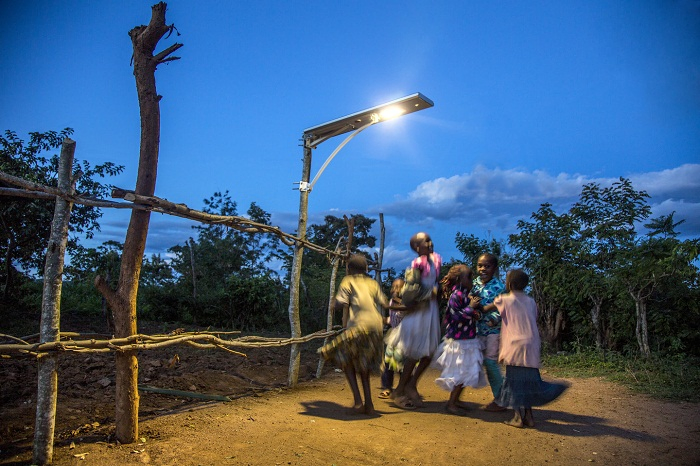 Energy System Cool White 90W Smart Control LED Solar Panel Light Lamp