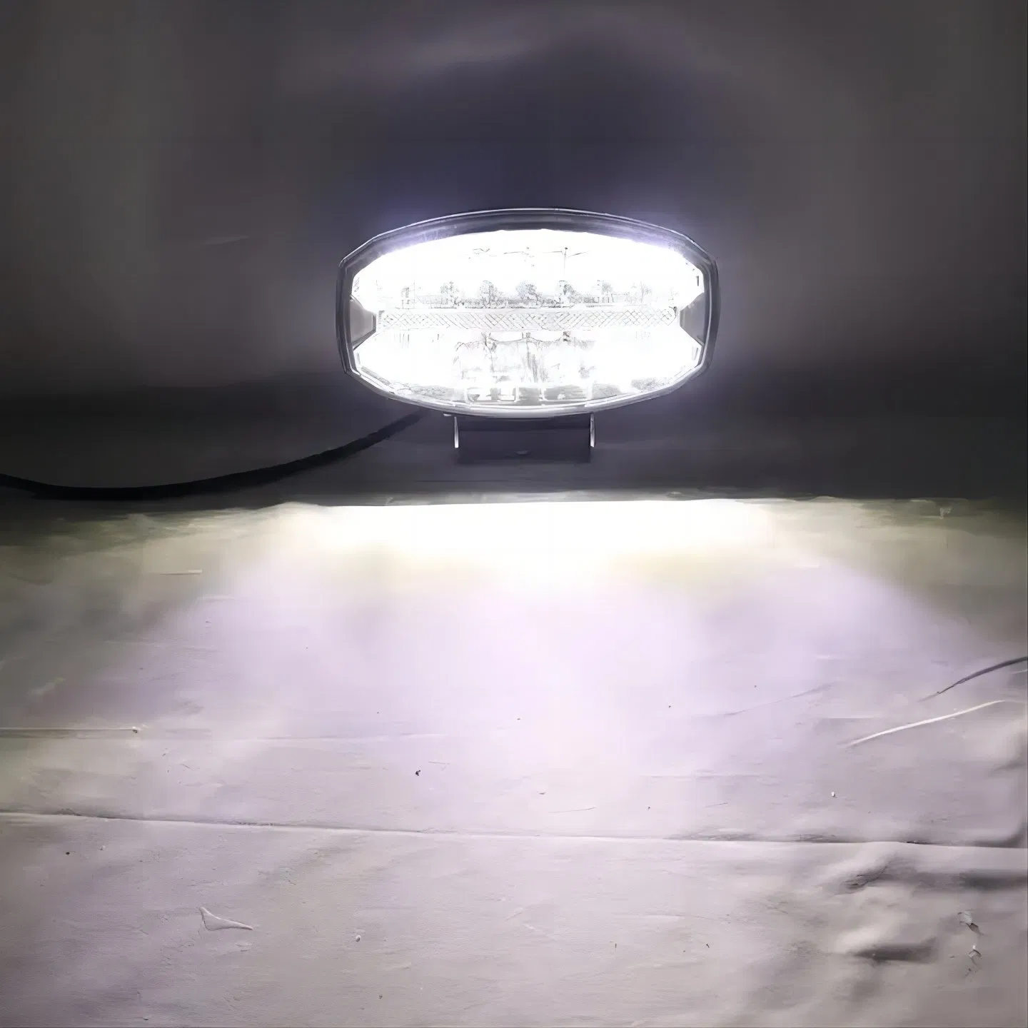 9 Inch 80W LED Driving Light Automotive Auto Lighting System Vehicle Offroad LED Work Light 24V